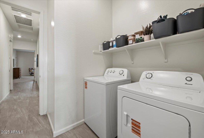 25-18562 W Thistle Landing Dr 16