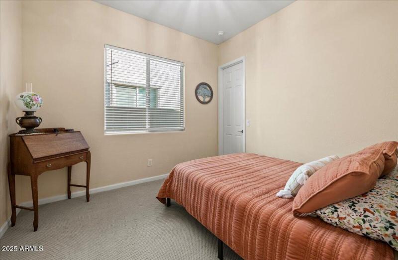 24-18562 W Thistle Landing Dr 15