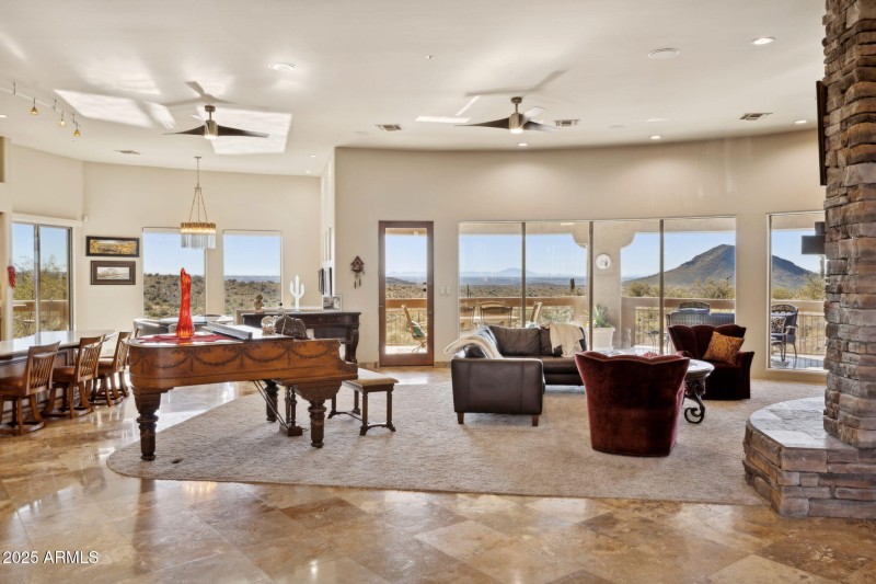 Tons of Natural Light