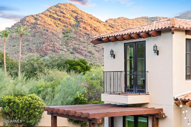 8243 Mockingbird LaneLOW_Andrew Pielage-