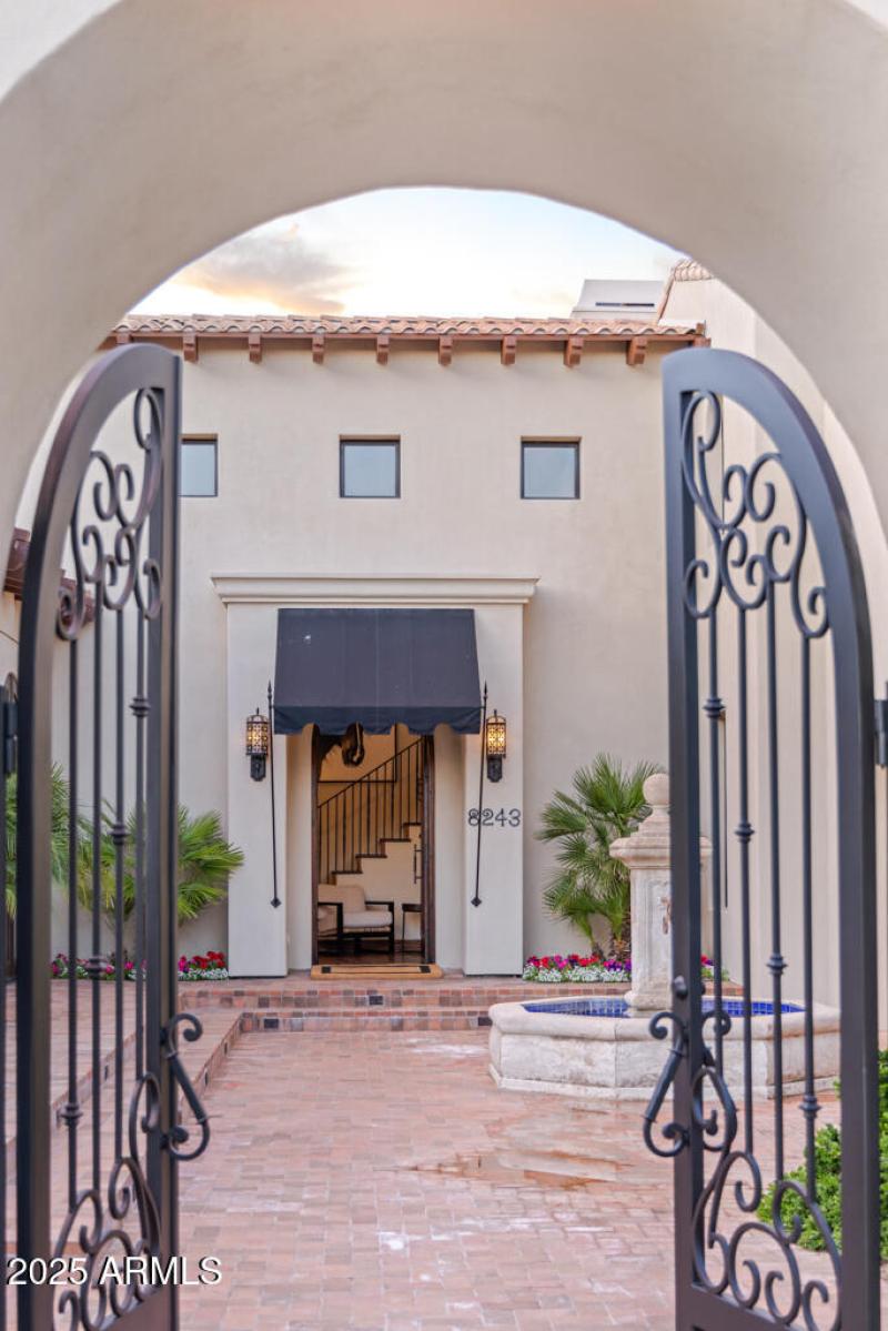 8243 Mockingbird LaneLOW_Andrew Pielage-