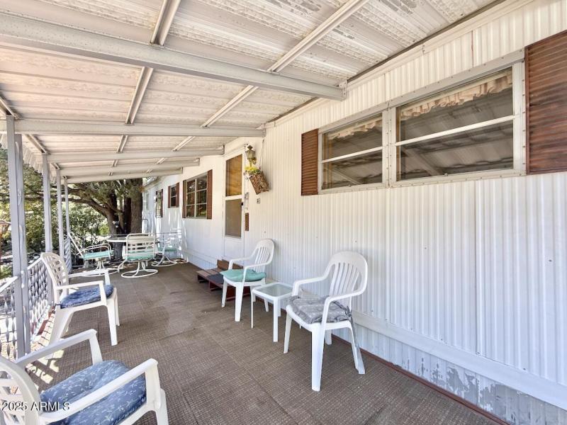 07 Covered Porch (2)