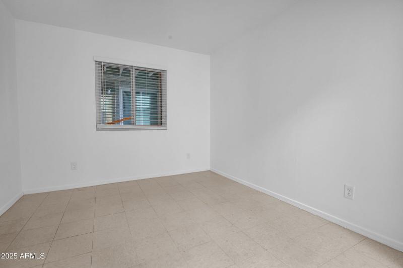 15-custom-2234 W Hazelwood St-15