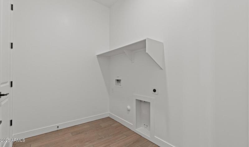 FSVVC Lot #27 Laundry (Large)