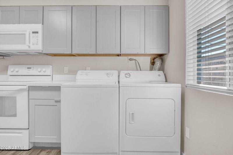 14-custom-1253 W Pierce St-14