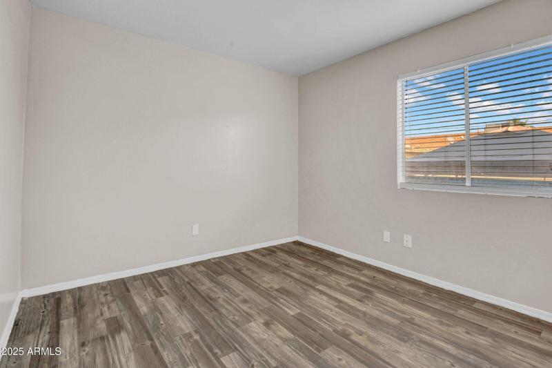 16-custom-1253 W Pierce St-16