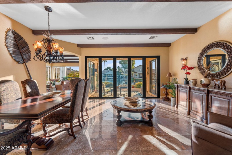 Sliding Glass Doors to Waterfront 3