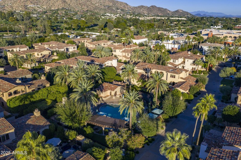 46-0278 - Charming Enclave