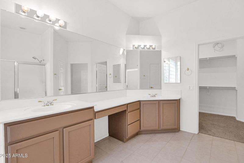 Primary Bath/walk in closet