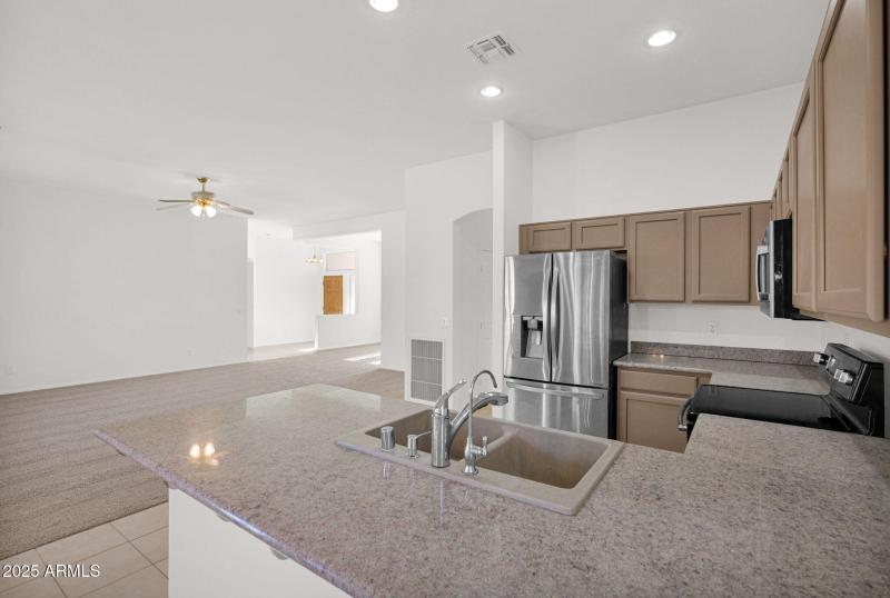 22-web-or-mls-P1393875