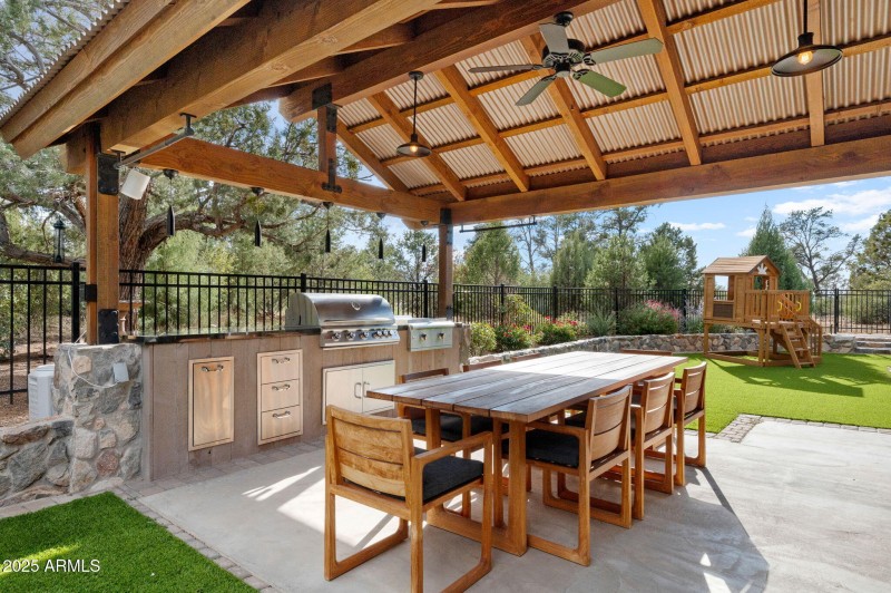 52-Back Patio and Outdoor Kitchen