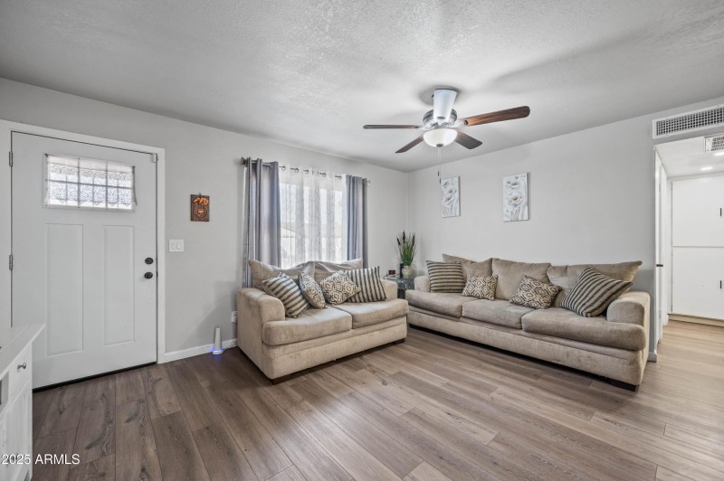 7231 W Flower St Phoenix AZ 85033-21 (1)