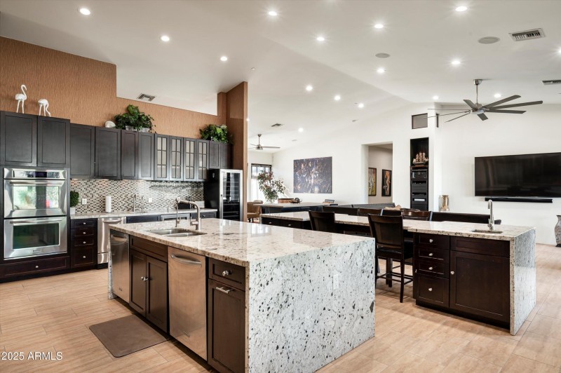 12-8038 E Desert Cove Ave-12