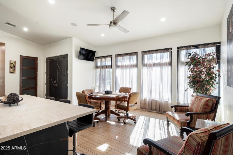 19-8038 E Desert Cove Ave-19