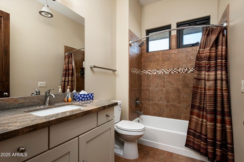 33-8038 E Desert Cove Ave-33