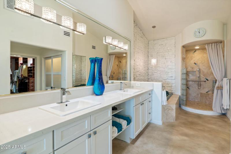 Master Bathroom Quartz Countertop