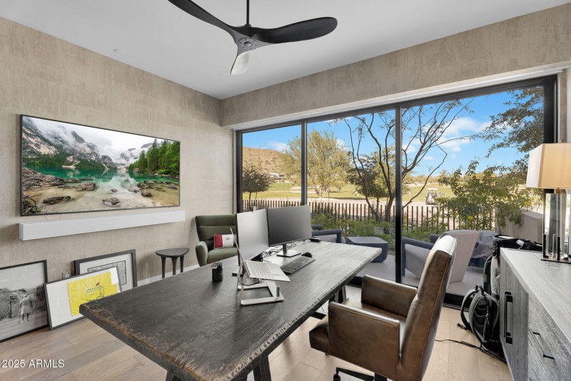 18-web-or-mls-Phoenician Blvd-33