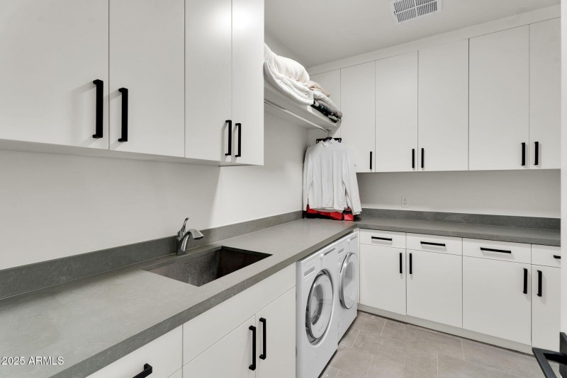 33-web-or-mls-Phoenician Blvd-23