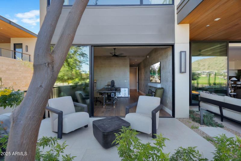 36-web-or-mls-Phoenician Blvd-43