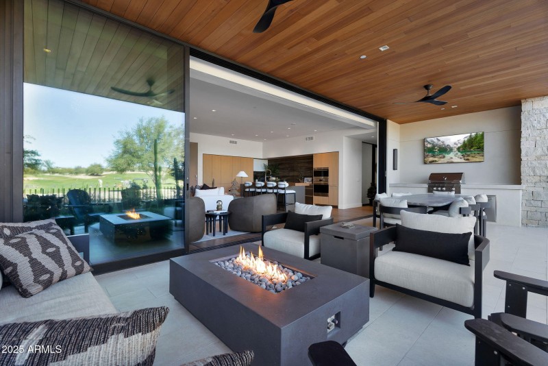 43-web-or-mls-Phoenician Blvd-40