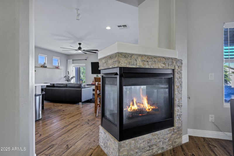 3402 E Thornton Ave-11