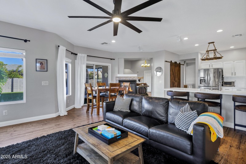 3402 E Thornton Ave-16