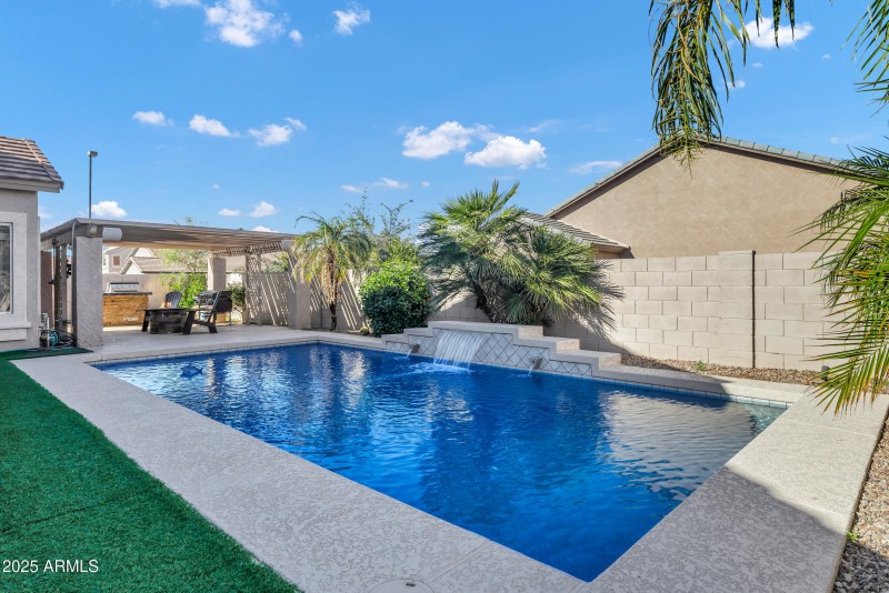 3402 E Thornton Ave-41