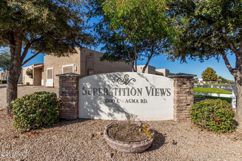SUPERSTITION VIEWS COMMUNITY