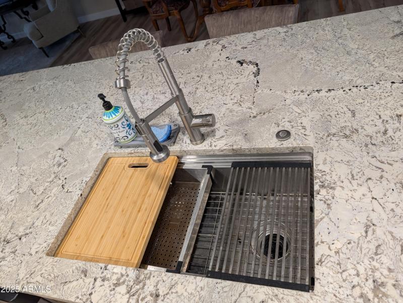 PXL_20251210_000656644