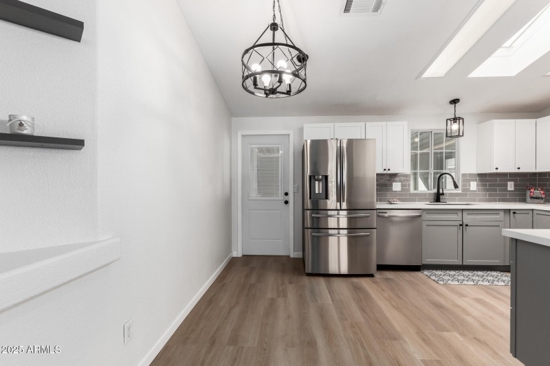 3301 S Goldfield Rd 2006