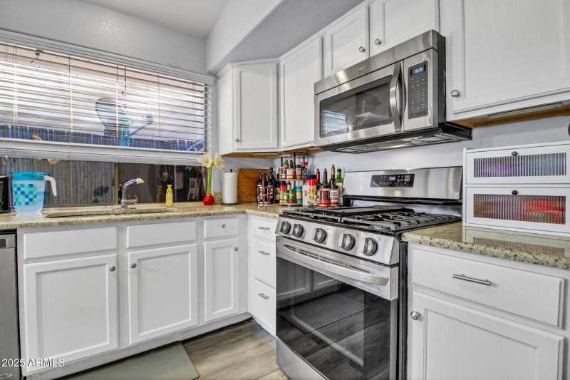 756 E Lovegrass Dr-16_(2048)