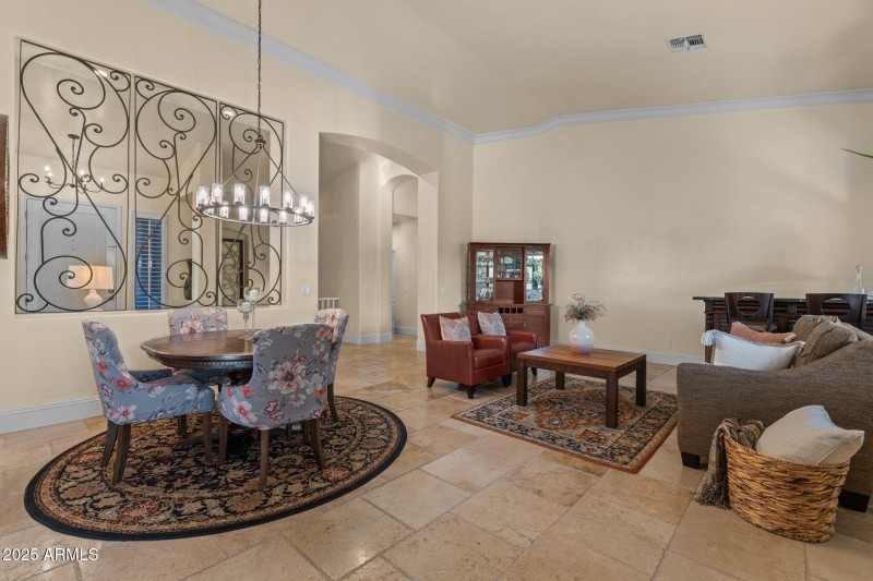 Formal Dining/Flex Space