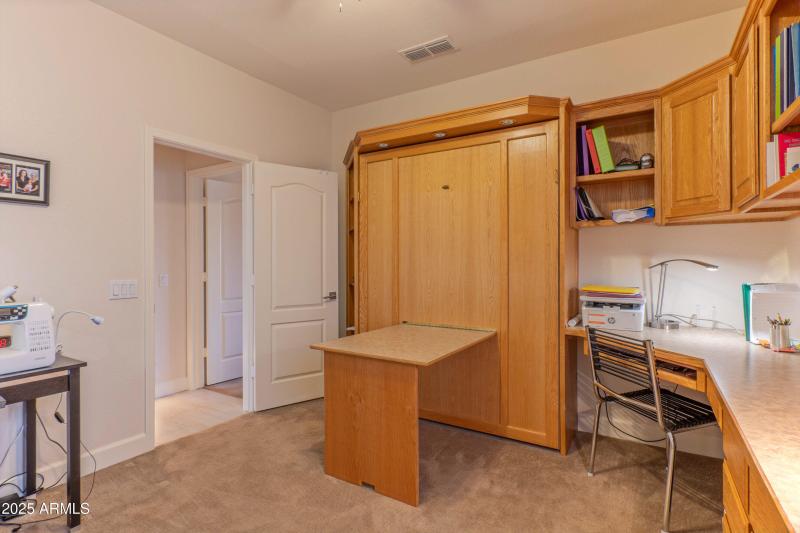 Optional craft/hobby/3rd bdrm