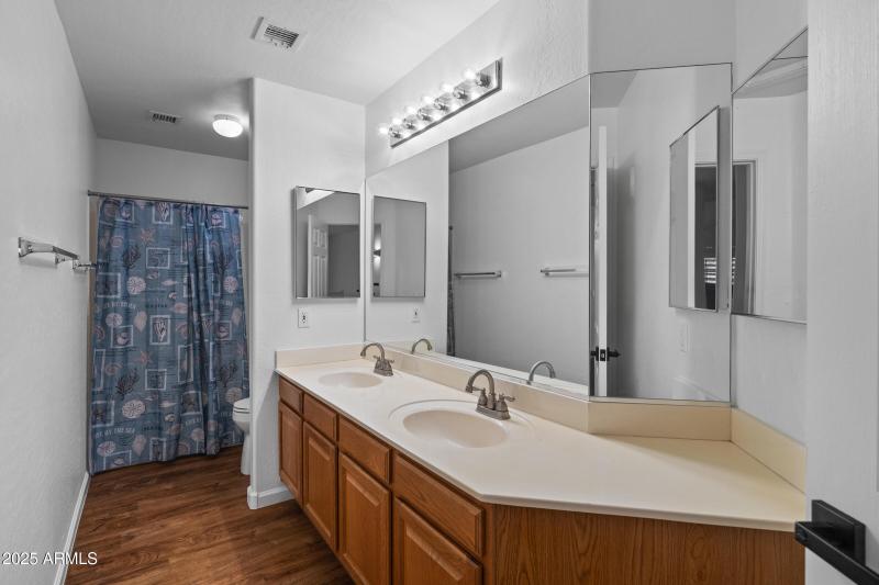 1441 S La Arboleta Dr-33