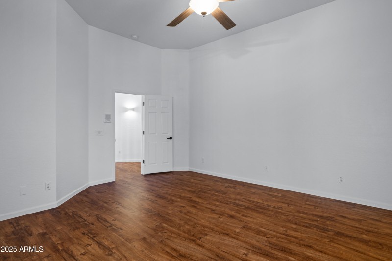 1441 S La Arboleta Dr-36