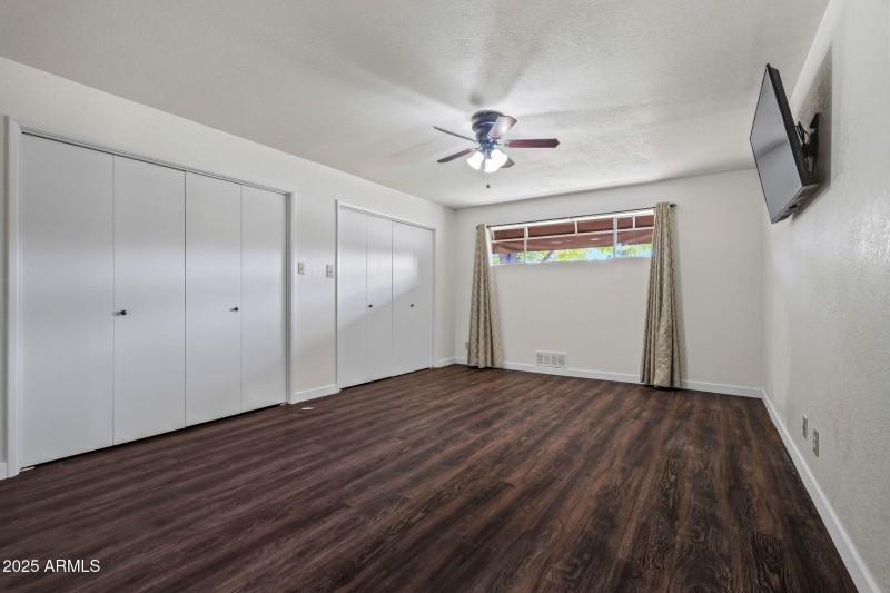 27-web-or-mls-13217 N 65th Dr--8