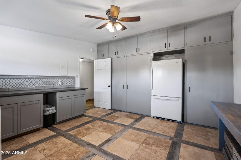 50-web-or-mls-13217 N 65th Dr--7