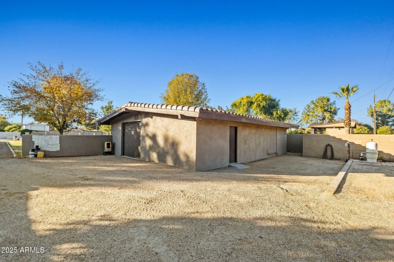 53-web-or-mls-13217 N 65th Dr--60