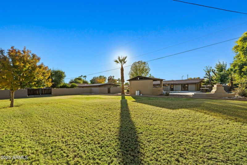 75-web-or-mls-13217 N 65th Dr--66