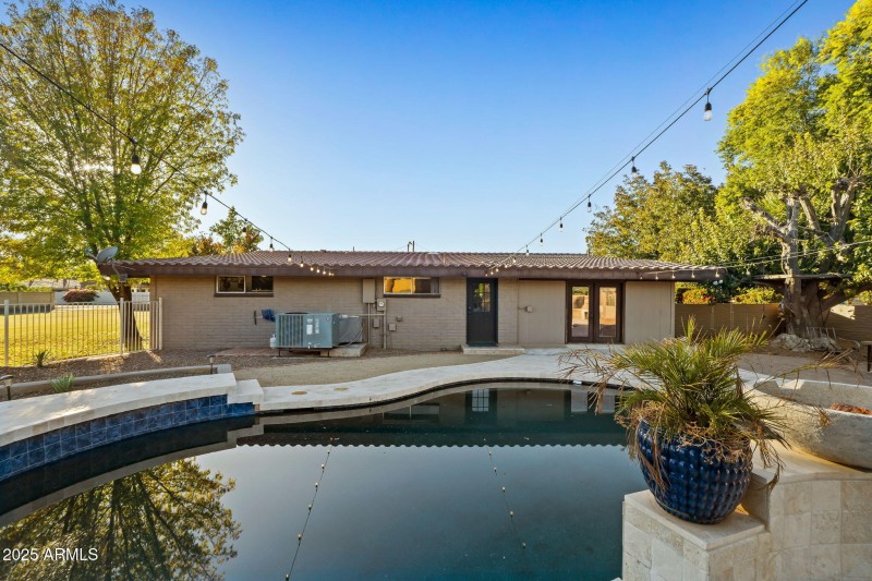 85-web-or-mls-13217 N 65th Dr--75