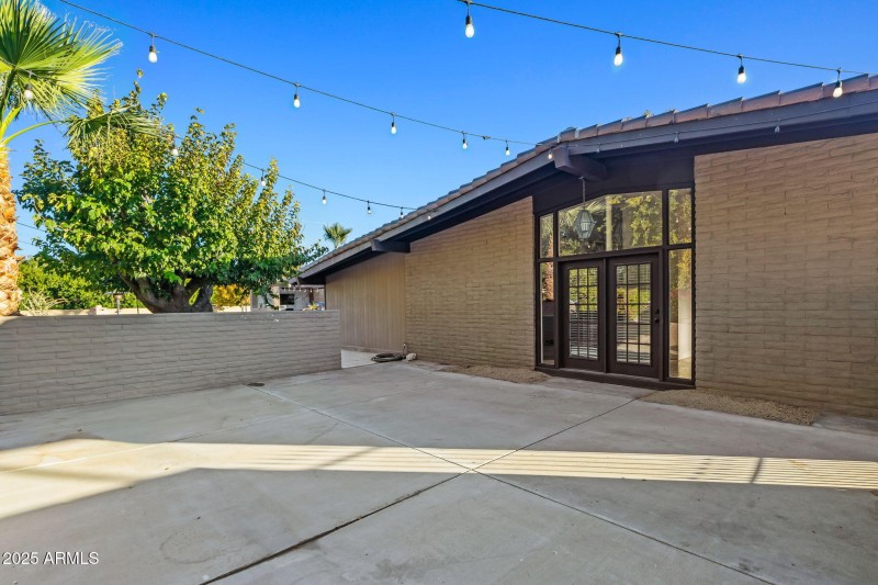 93-web-or-mls-13217 N 65th Dr--84