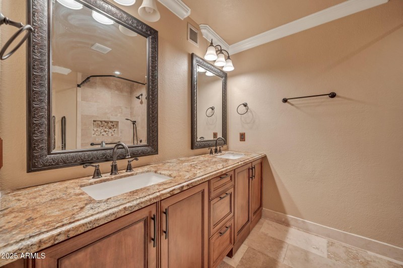 mls_1139 E Coral Gables Dr-47