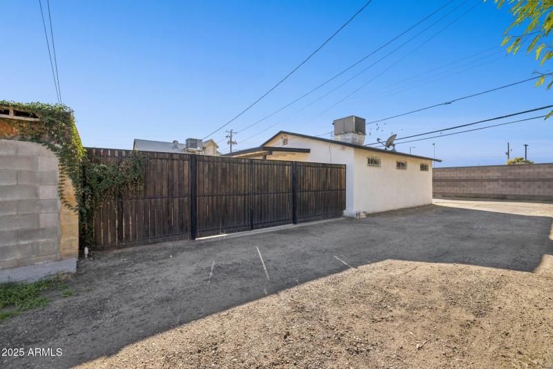 Extra large parking gates