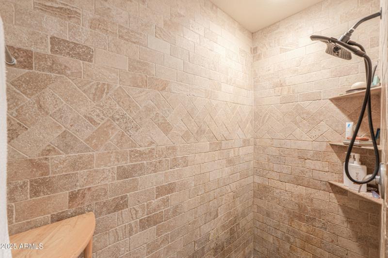 Primary Bathroom (3)