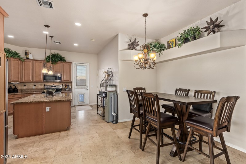 18 - Avenida Del Sol