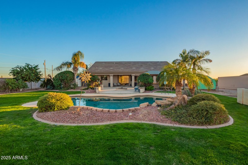 64 - Avenida Del Sol