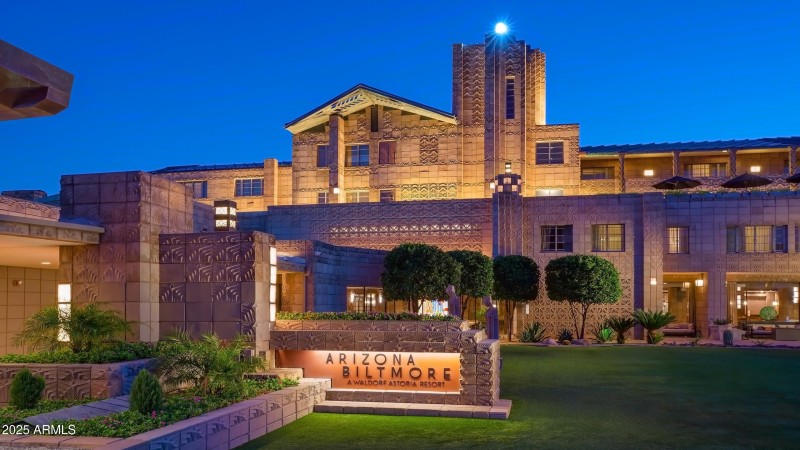 az-biltmore resort-pic