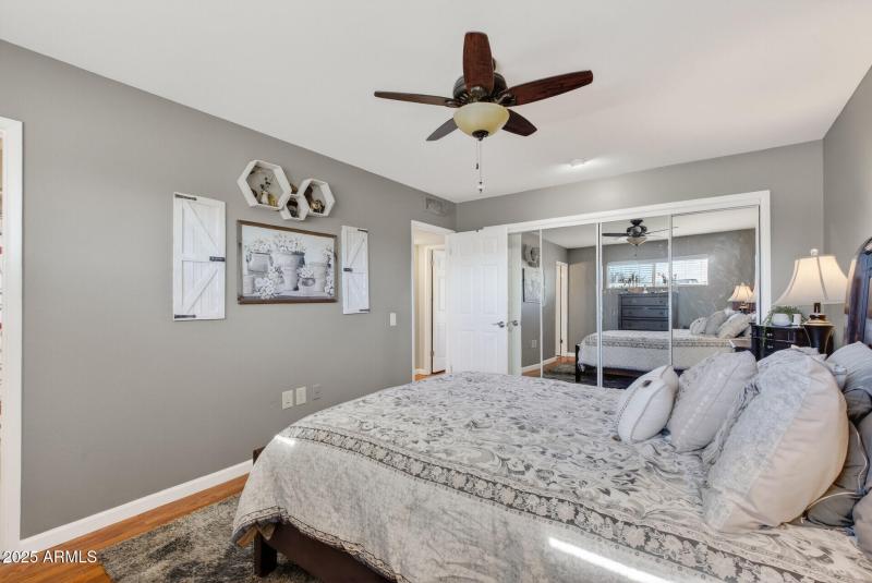 26_10001_W_Burns_Dr26_mls