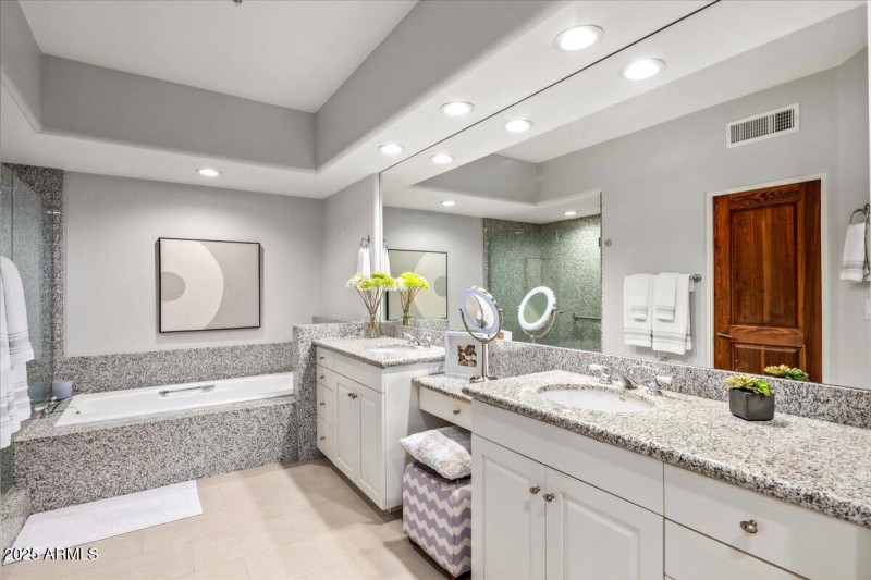 22-Primary Bath ~ Vanities