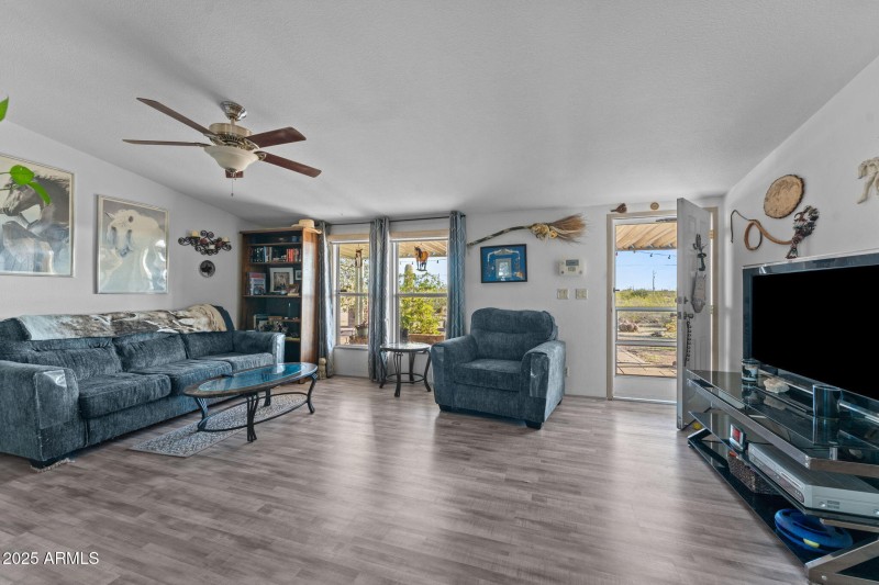 21-web-or-mls-DSC02764